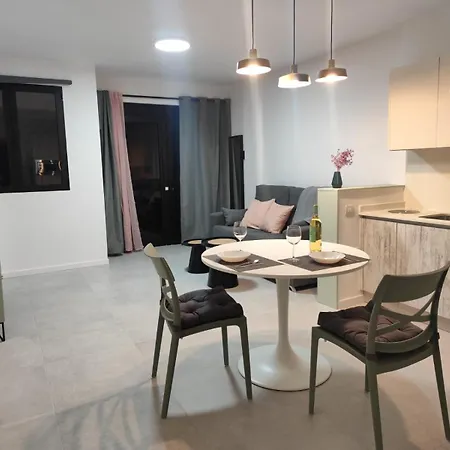 A 2 Minutos De La Playa - Casa Nova Apartmán *